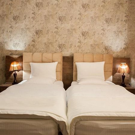Issam Hotel & Spa Şǝki Εξωτερικό φωτογραφία