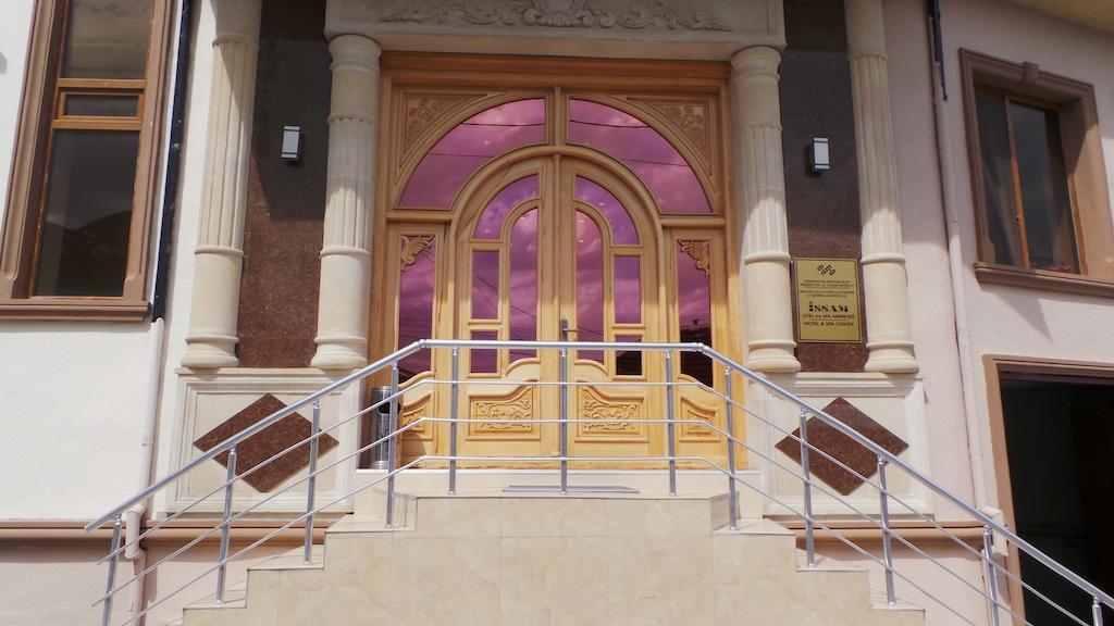 Issam Hotel & Spa Şǝki Εξωτερικό φωτογραφία