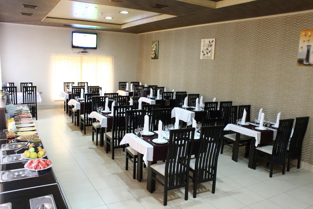 Issam Hotel & Spa Şǝki Εξωτερικό φωτογραφία