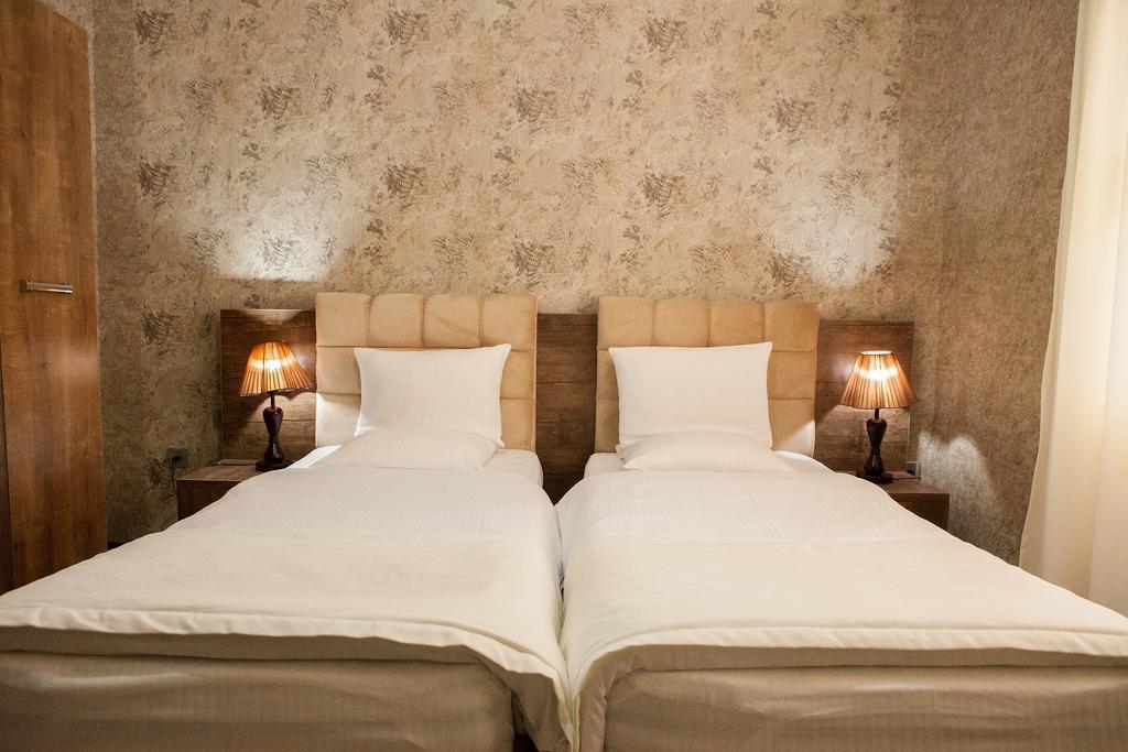Issam Hotel & Spa Şǝki Εξωτερικό φωτογραφία