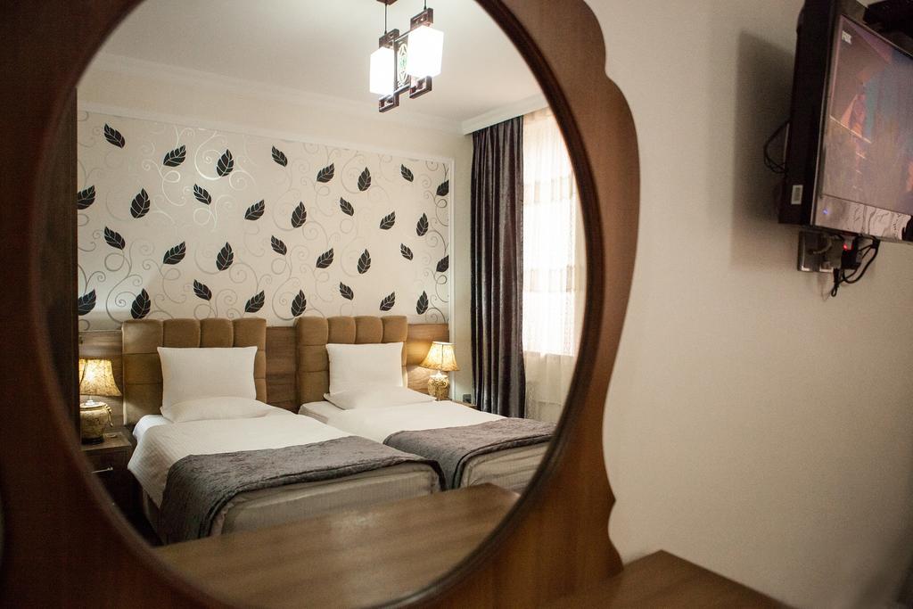 Issam Hotel & Spa Şǝki Εξωτερικό φωτογραφία