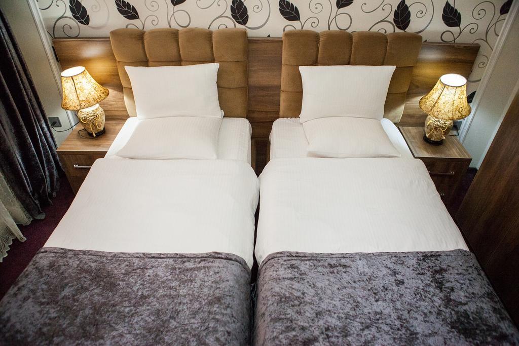 Issam Hotel & Spa Şǝki Εξωτερικό φωτογραφία