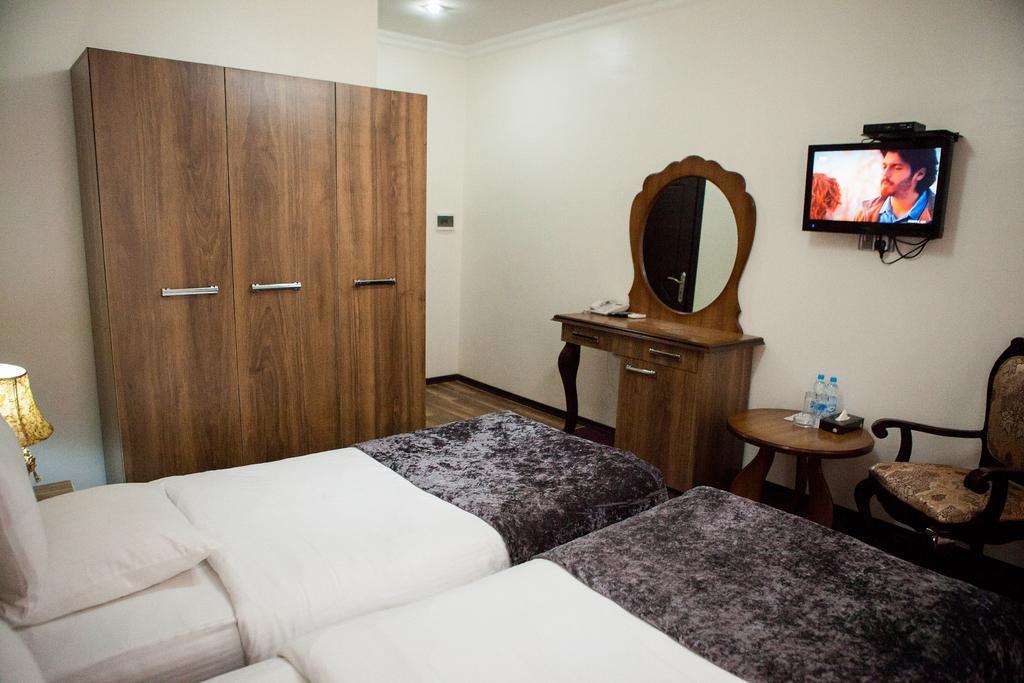 Issam Hotel & Spa Şǝki Εξωτερικό φωτογραφία