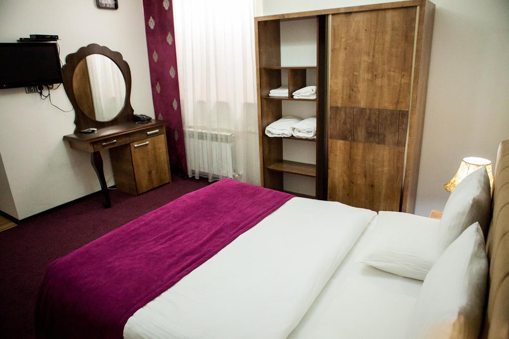Issam Hotel & Spa Şǝki Εξωτερικό φωτογραφία