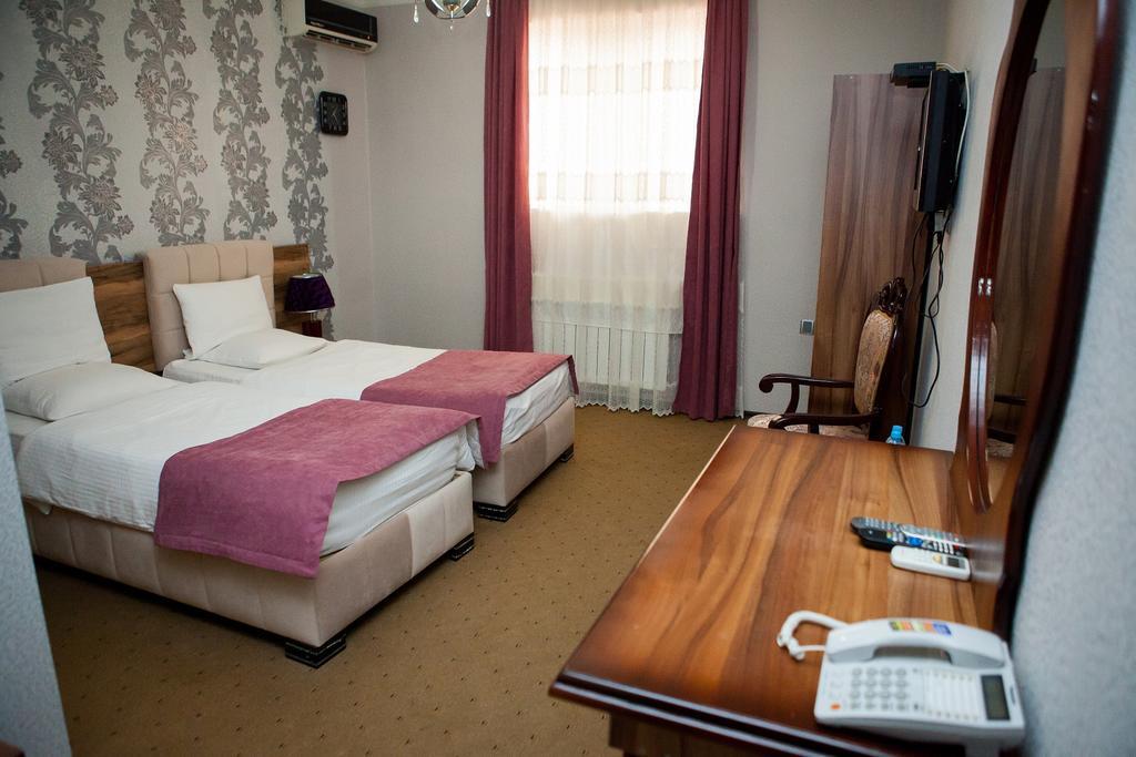 Issam Hotel & Spa Şǝki Εξωτερικό φωτογραφία