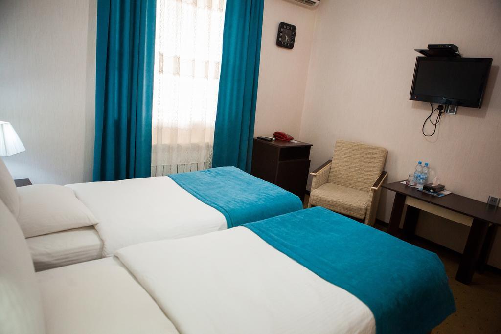 Issam Hotel & Spa Şǝki Εξωτερικό φωτογραφία